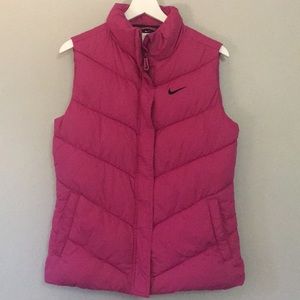 Nike puffer vest Girls Size XL (16) Gorgeous